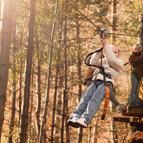 Tokkelen tussen de herfstbomen